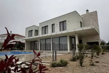 Šolta - moderna villa
